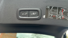 Volvo Xc40 2.0 D4 [190] R DESIGN 5dr AWD Geartronic Diesel Estate